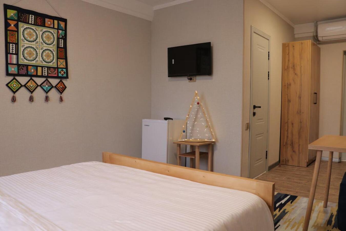 Salamat Hotel Biszkek Zewnętrze zdjęcie