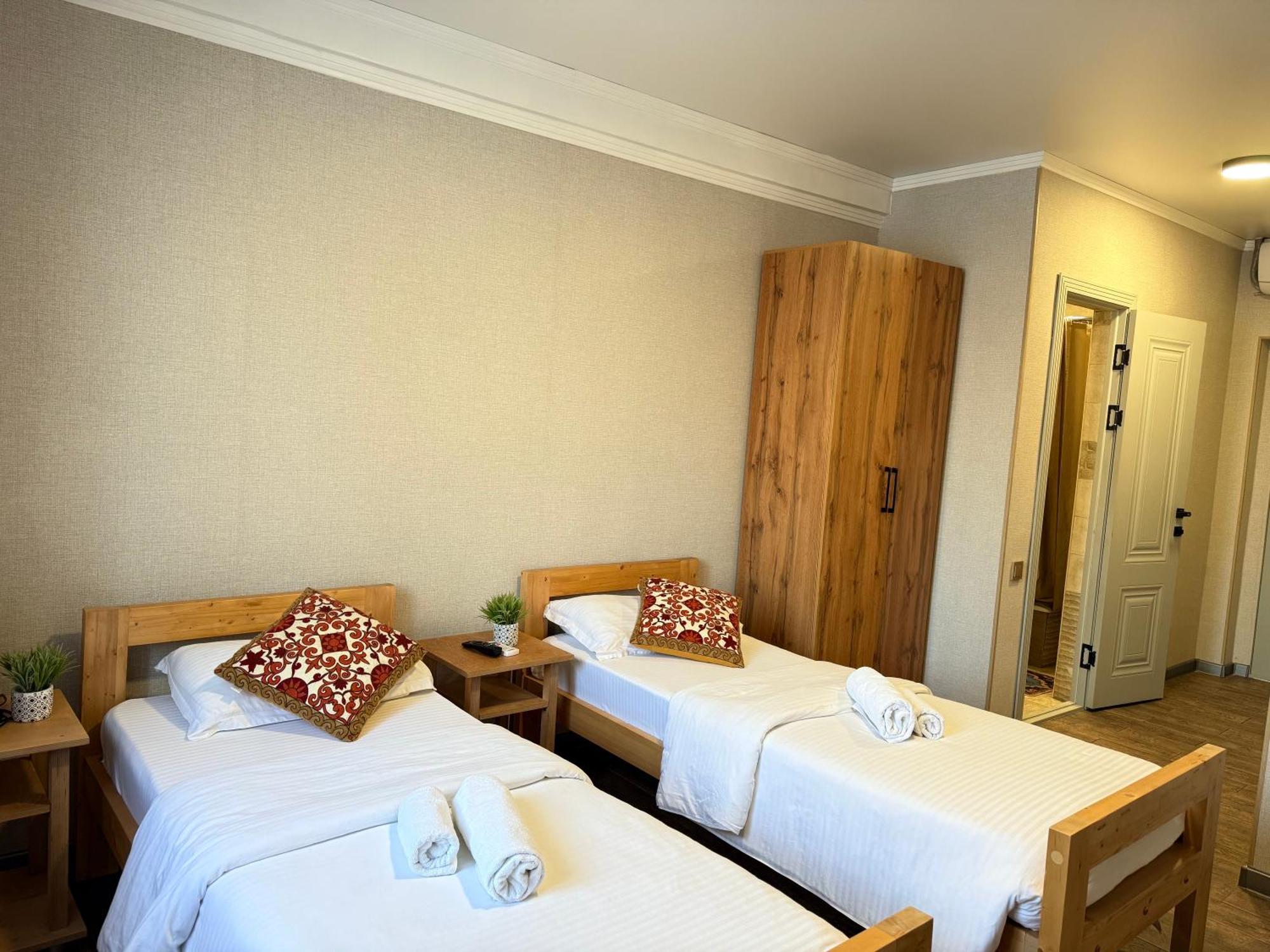 Salamat Hotel Biszkek Zewnętrze zdjęcie