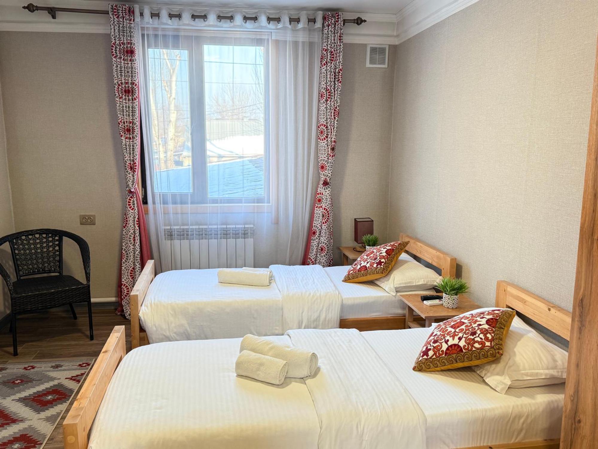 Salamat Hotel Biszkek Zewnętrze zdjęcie
