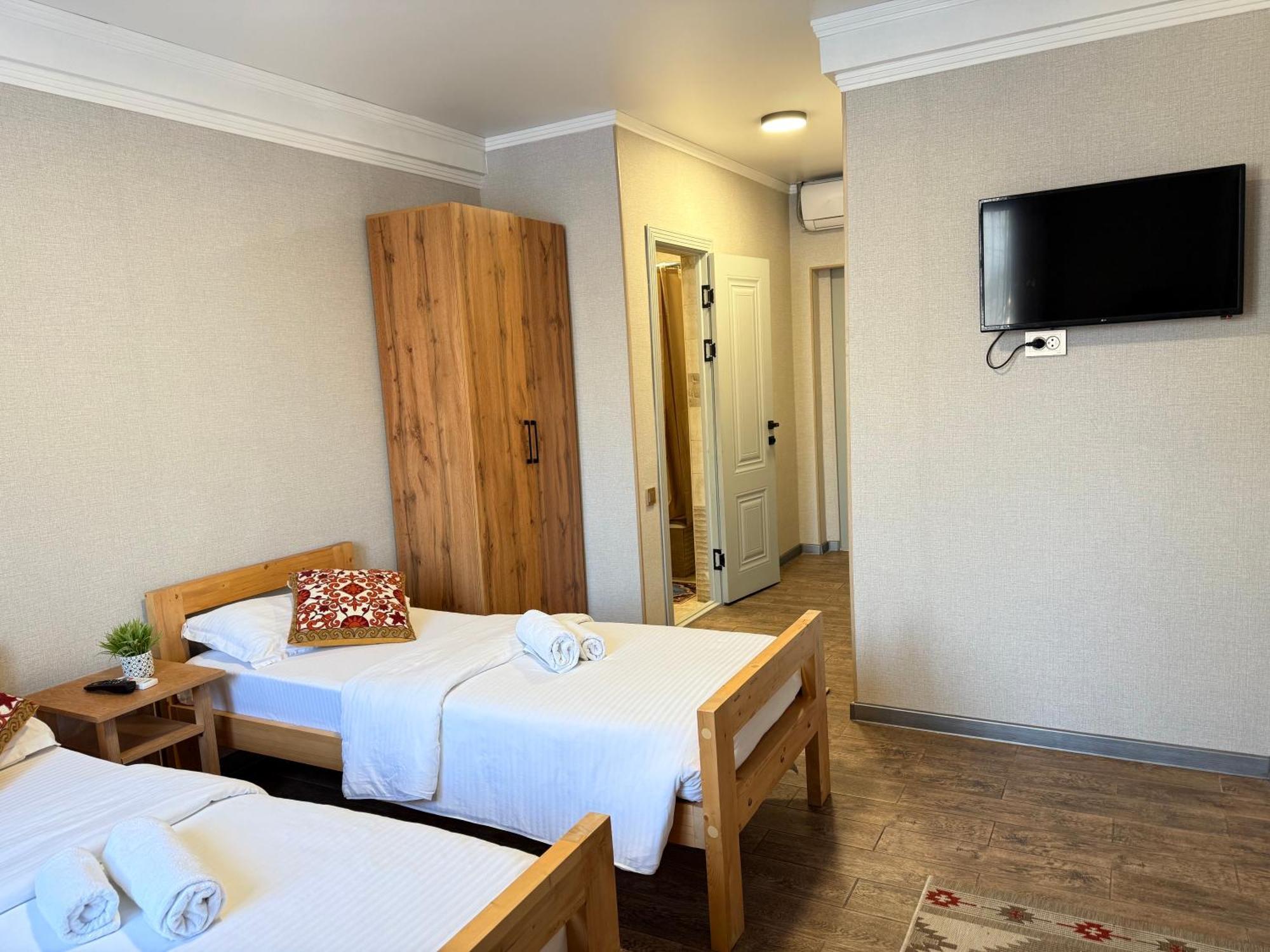 Salamat Hotel Biszkek Zewnętrze zdjęcie