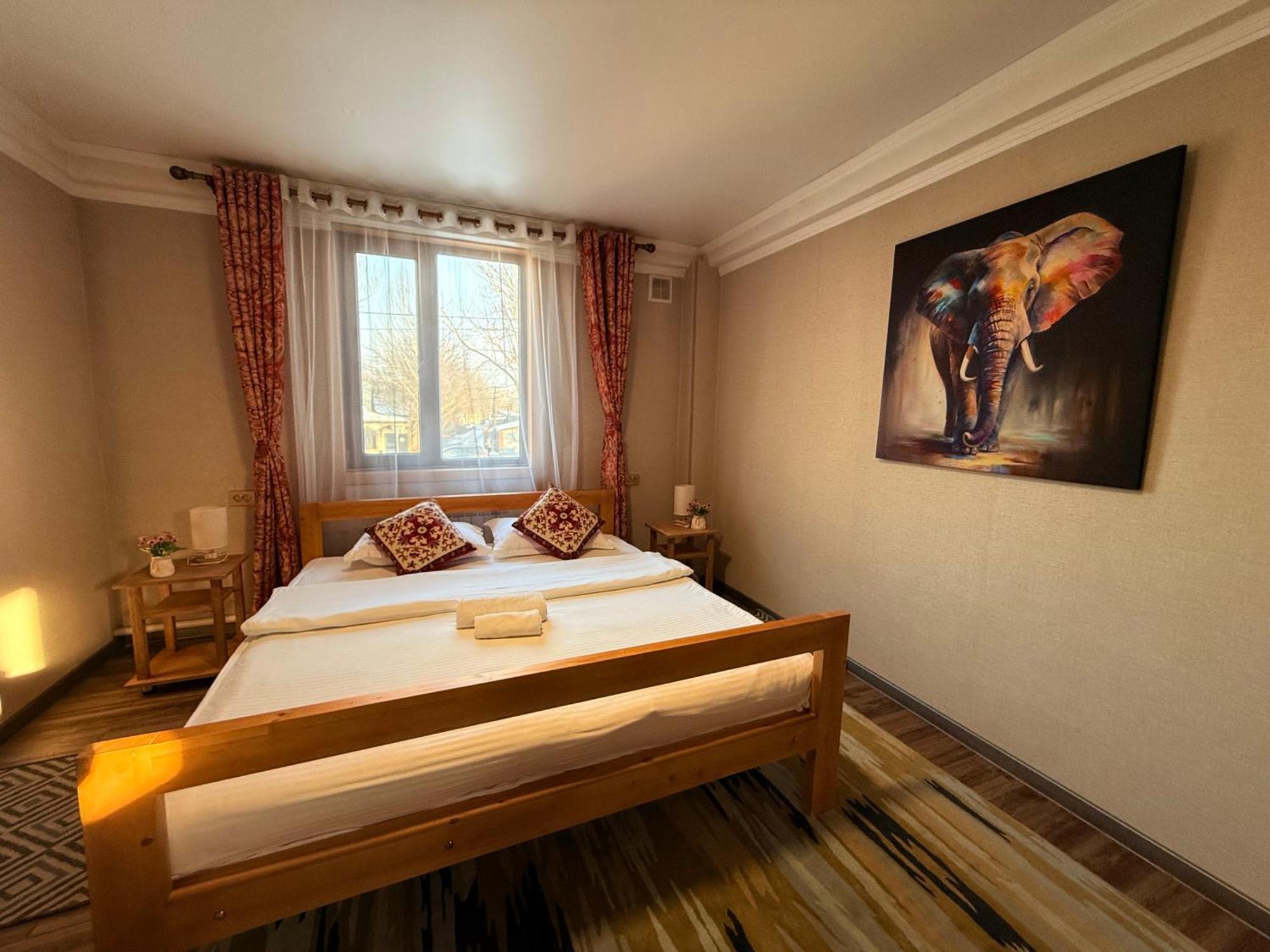 Salamat Hotel Biszkek Zewnętrze zdjęcie