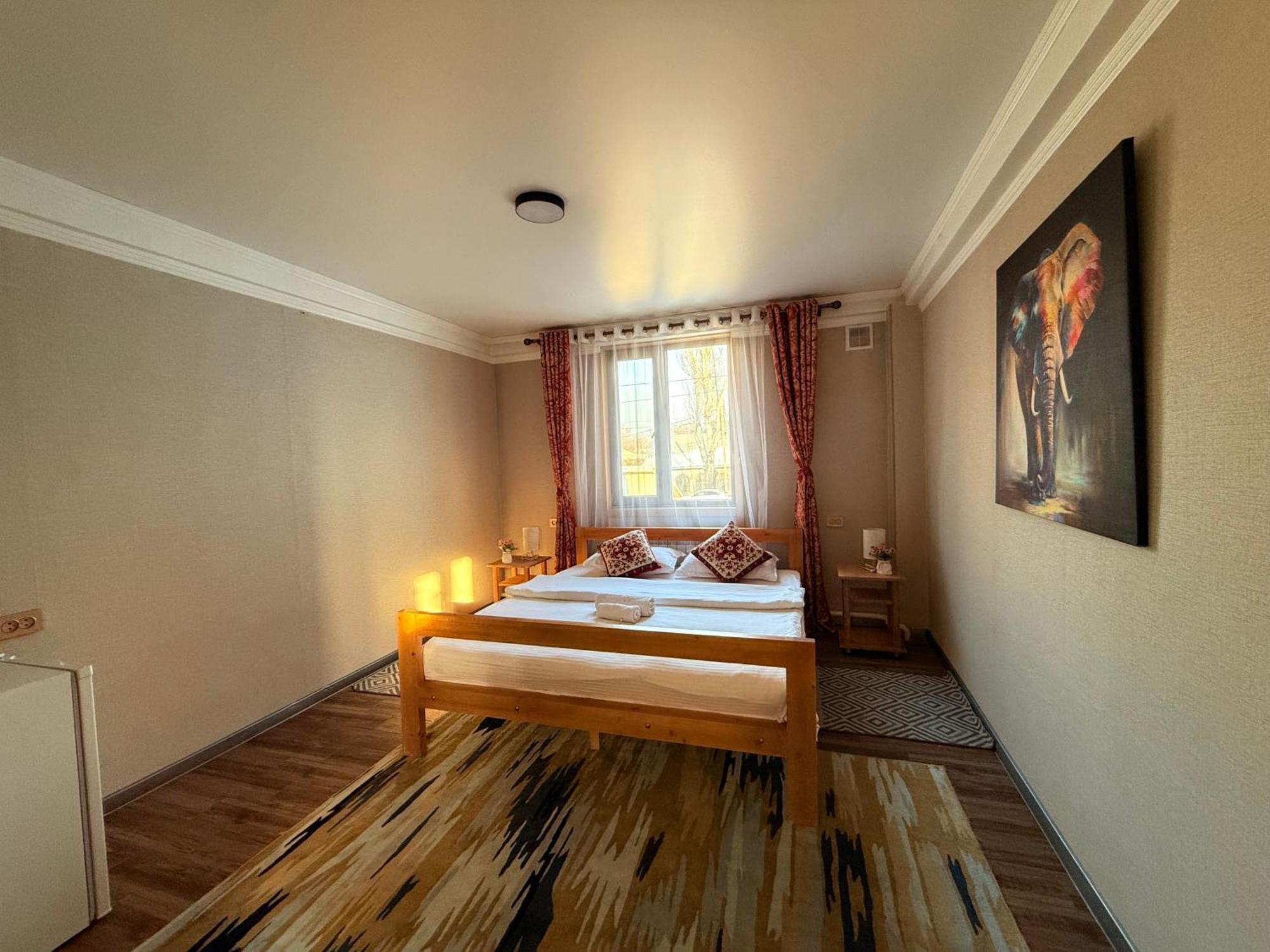 Salamat Hotel Biszkek Zewnętrze zdjęcie